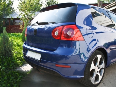 VOLWKAGEN GOLF 5 2003-2009 IÇIN UYUMLU R32 BODY KIT